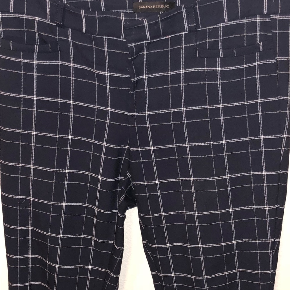 Plaid Navy Banana Republic: SLOAN slacks!